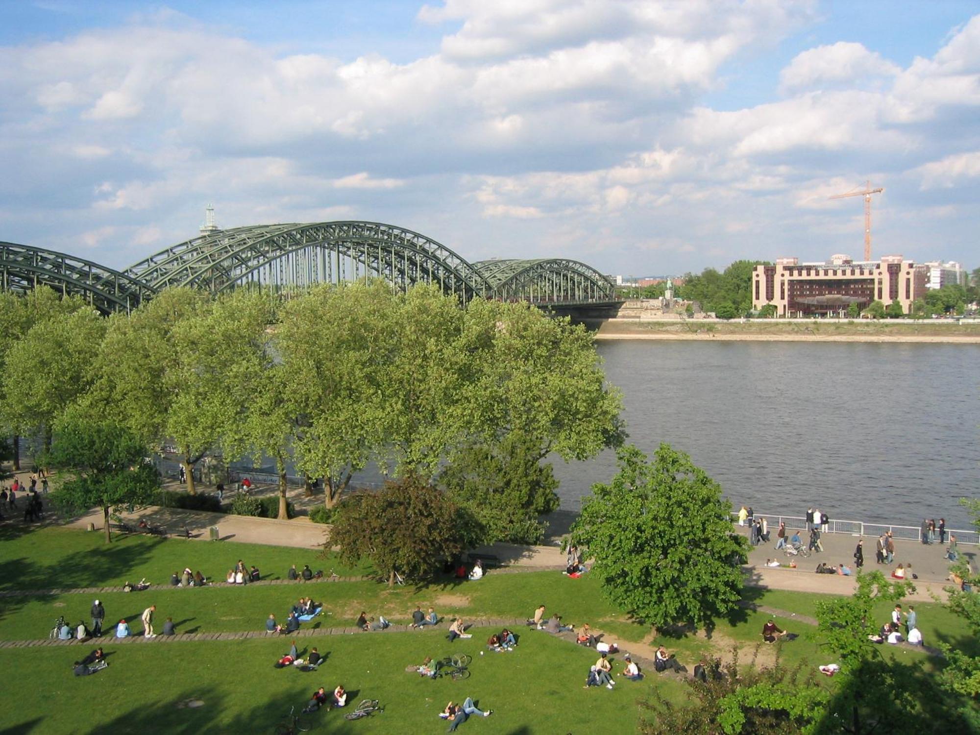 Hotel Roemerhafen Cologne Exterior photo